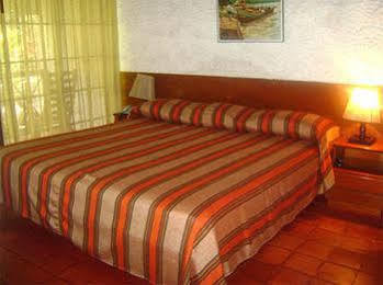Hotel Puerto Palmeras Tarapoto Resort Exterior photo
