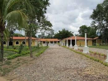 Hotel Puerto Palmeras Tarapoto Resort Exterior photo