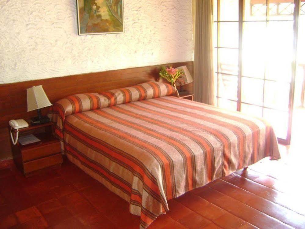 Hotel Puerto Palmeras Tarapoto Resort Exterior photo